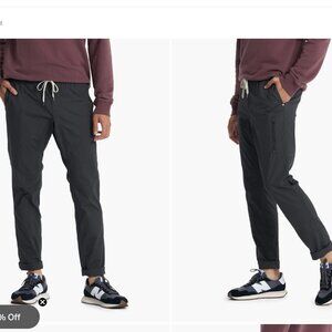 Vuori Gray Sweatpants with Drawstring Waist and Relaxed Fit